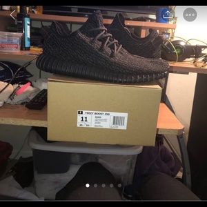Yeezy 350 Pirate Black
